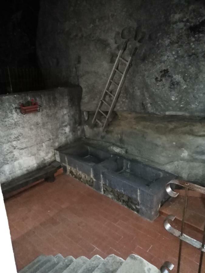B&B Le Vie Del Borgo カスティリオーネ・ディ・シチーリア エクステリア 写真